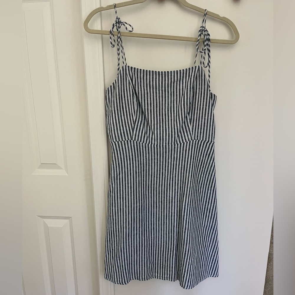 Old navy dress with pockets